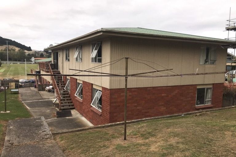 Photo of property in 98 Harbour Terrace, North Dunedin, Dunedin, 9016