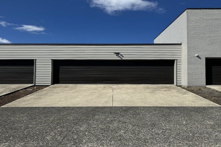 Photo of property in 16b Hollowout Street, Takanini, 2112