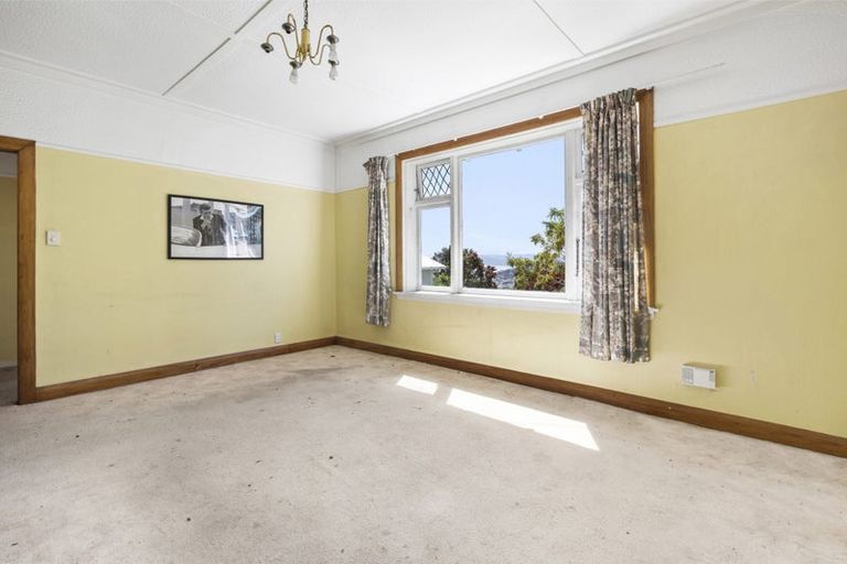 Photo of property in 72 Mitchell Street, Brooklyn, Wellington, 6021