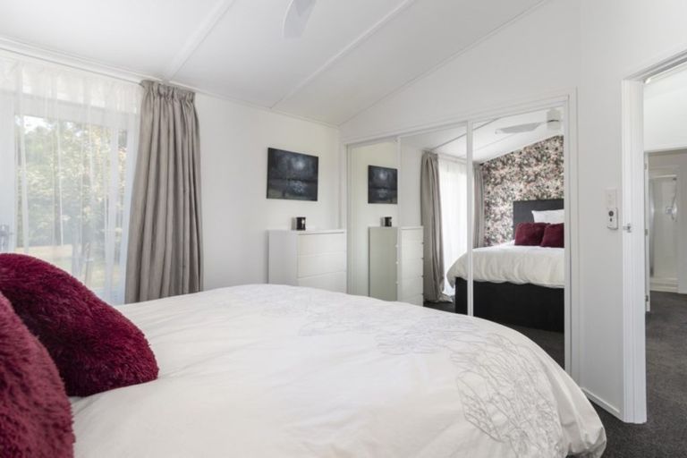 Photo of property in 18 Sutherland Road, Brookfield, Tauranga, 3110