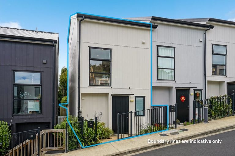 Photo of property in 22 Tokai Place, Glen Eden, 0602