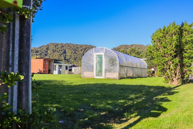 Photo of property in 44 Domett Esplanade, Cobden, Greymouth, 7802