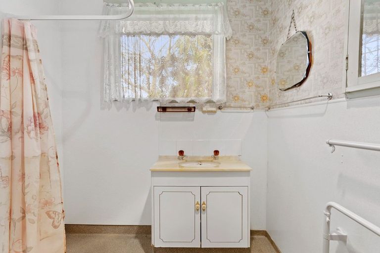 Photo of property in 55 Burnett Street, Oxford, 7430