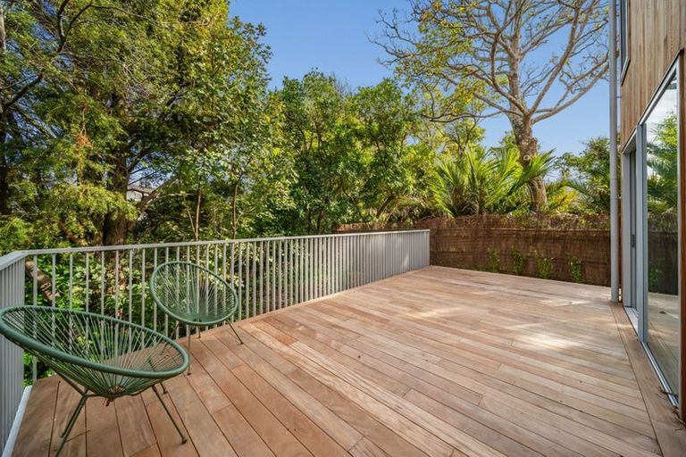 Photo of property in 6/1 Nikau Grove, Woburn, Lower Hutt, 5010