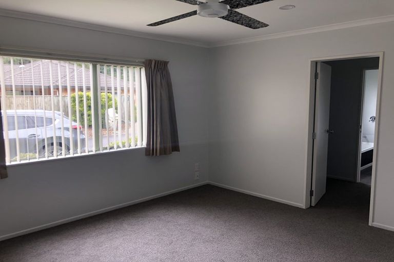 Photo of property in 16 Sams Way, Raumati South, Paraparaumu, 5032