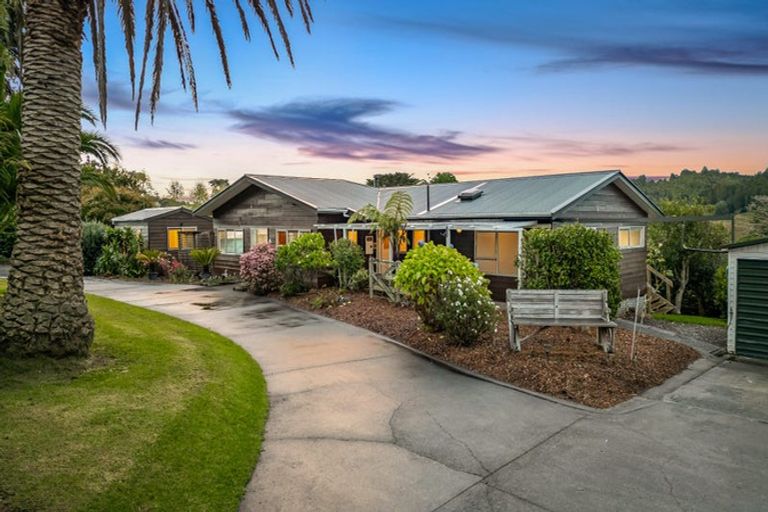 Photo of property in 25 Hawkes Access Road, Waitoki, Silverdale, 0994