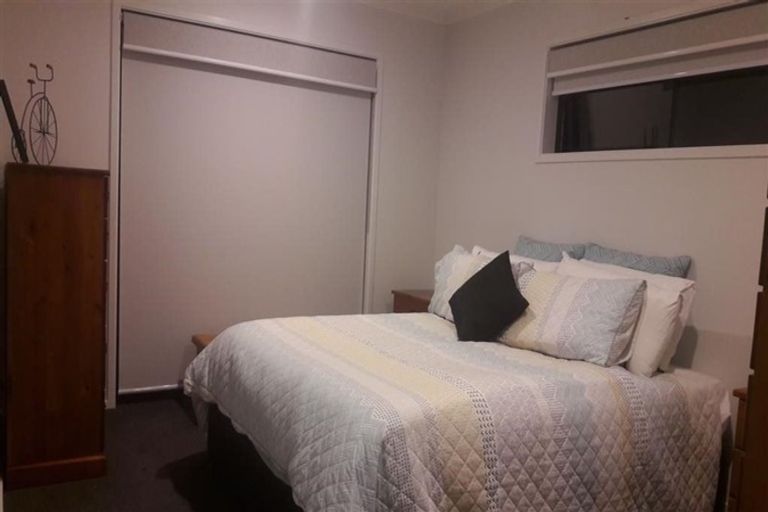 Photo of property in 4 Mooring Close, Whitby, Porirua, 5024