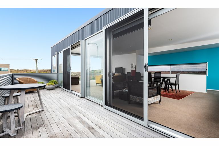 Photo of property in 1340 Papamoa Beach Road, Papamoa Beach, Papamoa, 3118