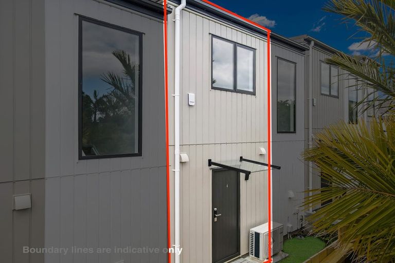 Photo of property in 6/25 Abbotleigh Avenue, Te Atatu Peninsula, Auckland, 0610
