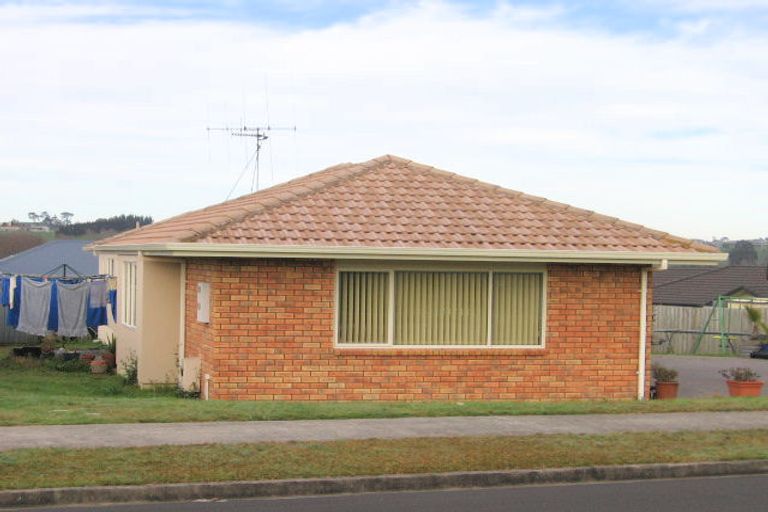 Photo of property in 19 Limousin Place, Grandview Heights, Hamilton, 3200