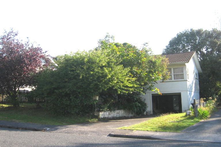 Photo of property in 12 Halberg Street, Glenfield, Auckland, 0629