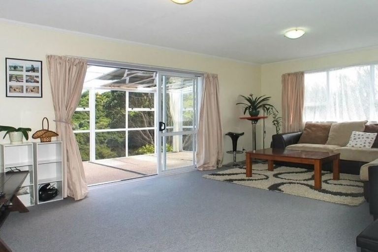 Photo of property in 6 The Sounding, Whitby, Porirua, 5024