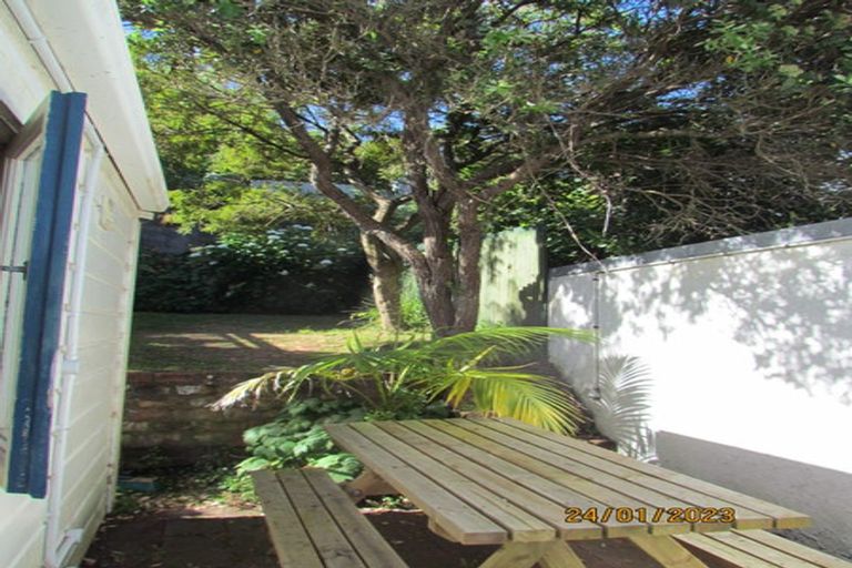 Photo of property in 120 Aro Street, Aro Valley, Wellington, 6021