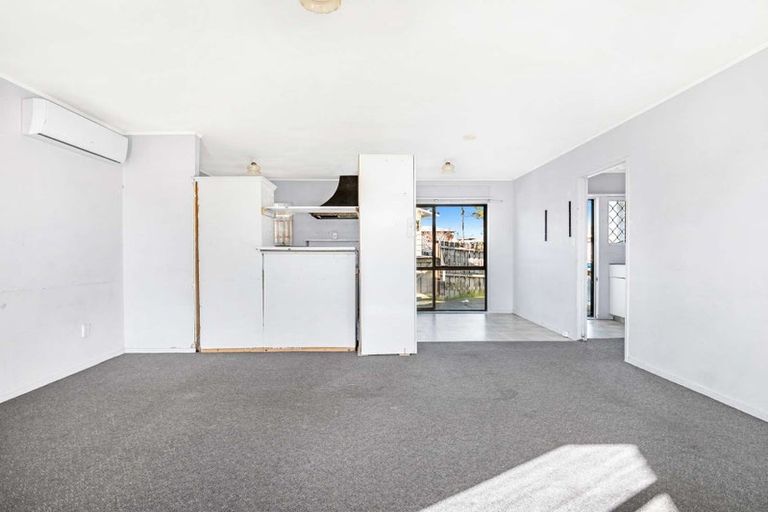 Photo of property in 3/114 Finlayson Avenue, Clendon Park, Auckland, 2103