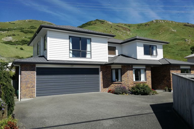 Photo of property in 68a Erlestoke Crescent, Churton Park, Wellington, 6037