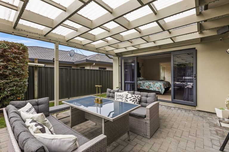 Photo of property in 1 Pinotage Drive, Greenmeadows, Napier, 4112