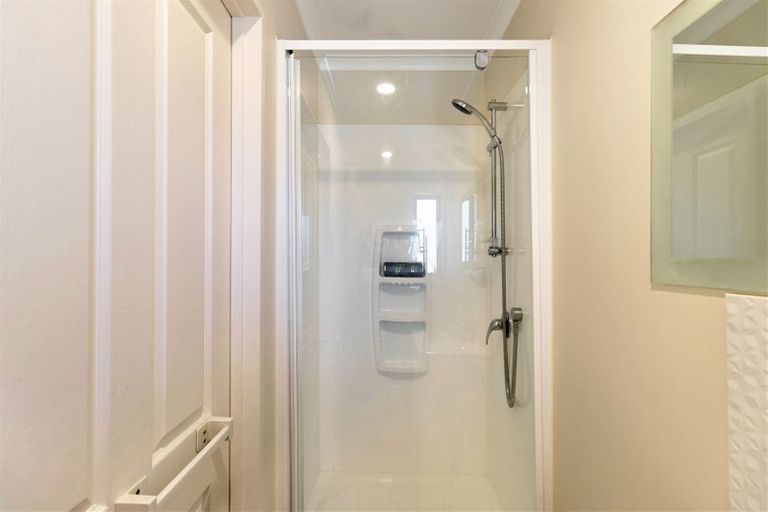 Photo of property in 80a Don Buck Road, Massey, Auckland, 0614