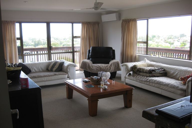 Photo of property in 29a Stanmore Bay Road, Stanmore Bay, Whangaparaoa, 0932