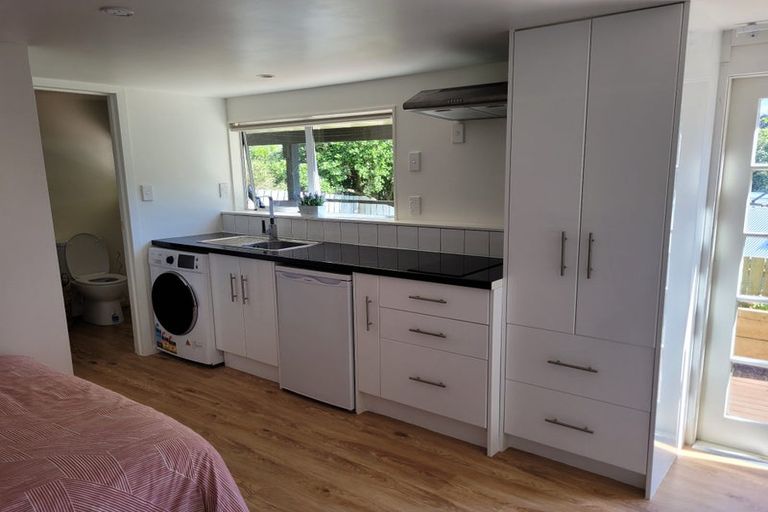 Photo of property in 13 Oku Street, Island Bay, Wellington, 6023