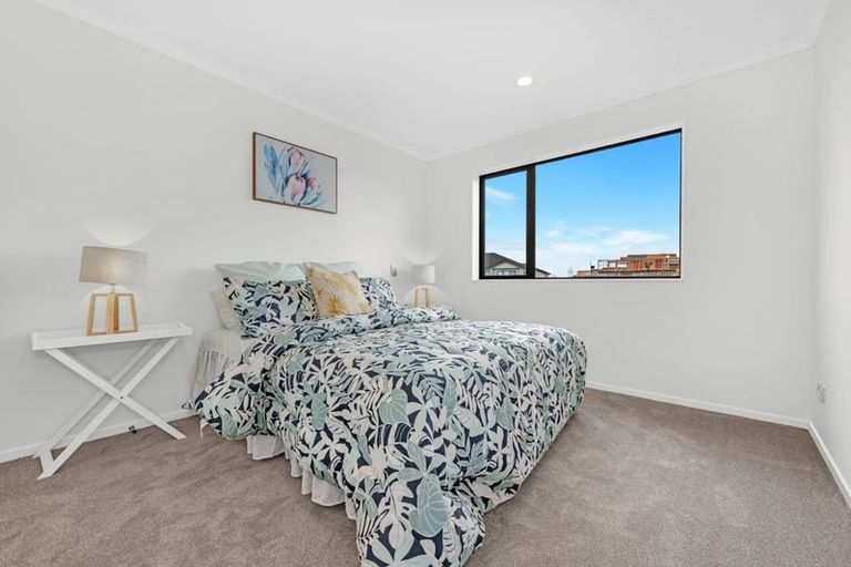 Photo of property in 48 Emerald Avenue, Rosehill, Papakura, 2113