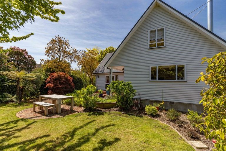 Photo of property in 21 Condell Avenue, Papanui, Christchurch, 8053