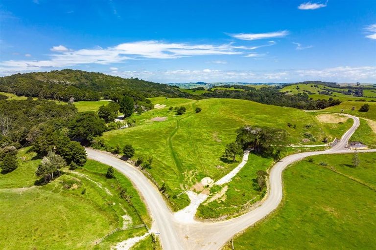 Photo of property in 268 Wairere Road, Paparoa, 0571