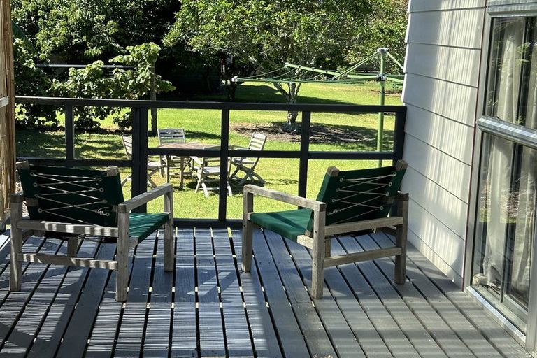 Photo of property in 25 Pyle Road West, One Tree Point, 0118