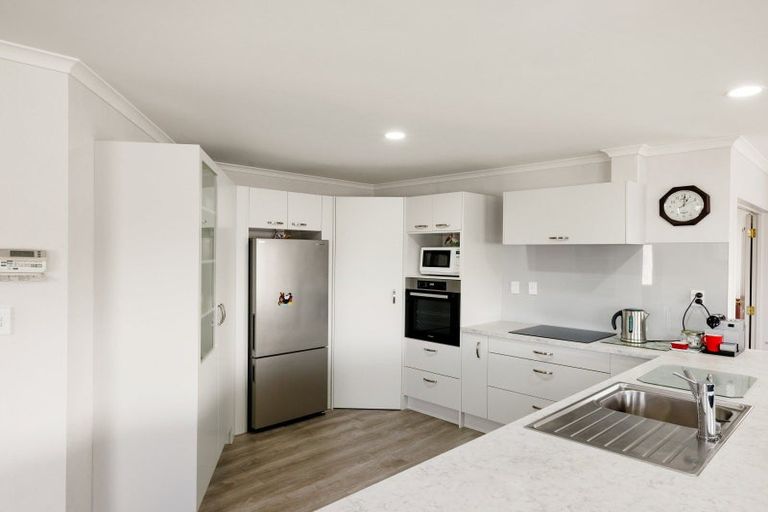 Photo of property in 2 Brunswick Place, Rototuna North, Hamilton, 3210