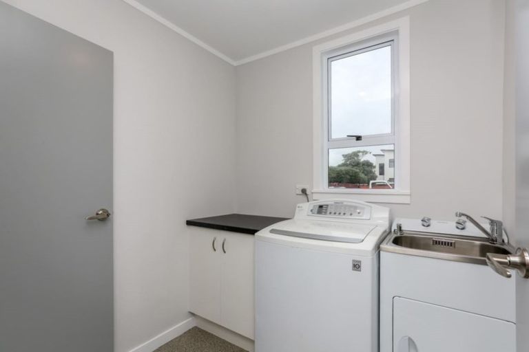 Photo of property in 7 Lyn Street, Lynmouth, New Plymouth, 4310