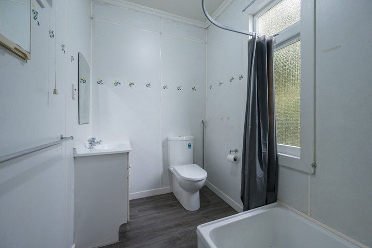 Photo of property in 72 Emano Street, Toi Toi, Nelson, 7010