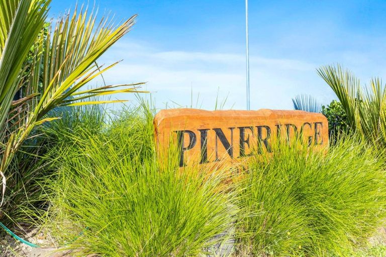 Photo of property in 2a/20 Ian Marwick Place, Birkenhead, Auckland, 0626