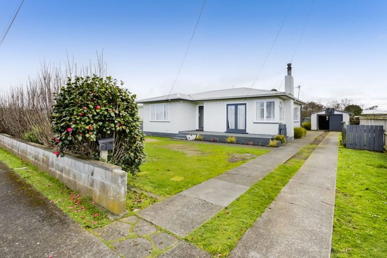 Photo of property in 8 Pacey Avenue, Hawera, 4610