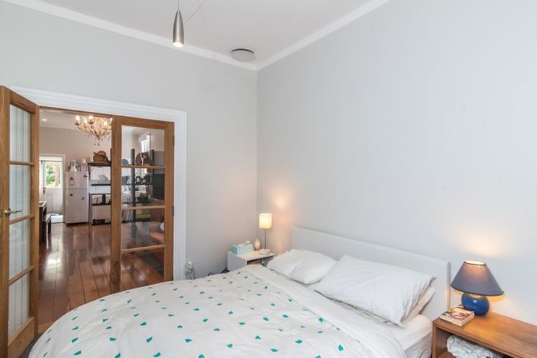 Photo of property in 30 Duppa Street, Berhampore, Wellington, 6023