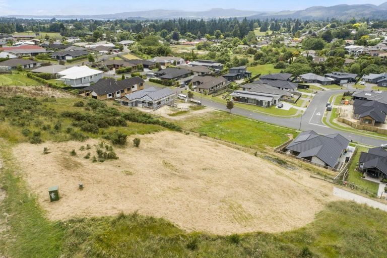 Photo of property in 27 Baxendale Drive, Matipo Heights, Rotorua, 3015