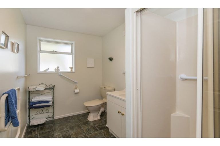 Photo of property in 70a Straven Road, Fendalton, Christchurch, 8014