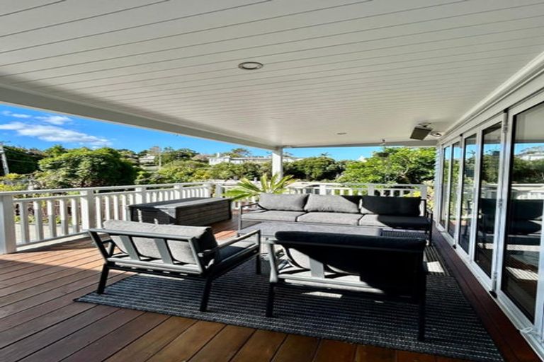 Photo of property in 6 Channel View Road, Campbells Bay, Auckland, 0630