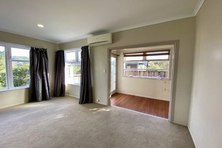 Photo of property in 44 Ohariu Road, Johnsonville, Wellington, 6037