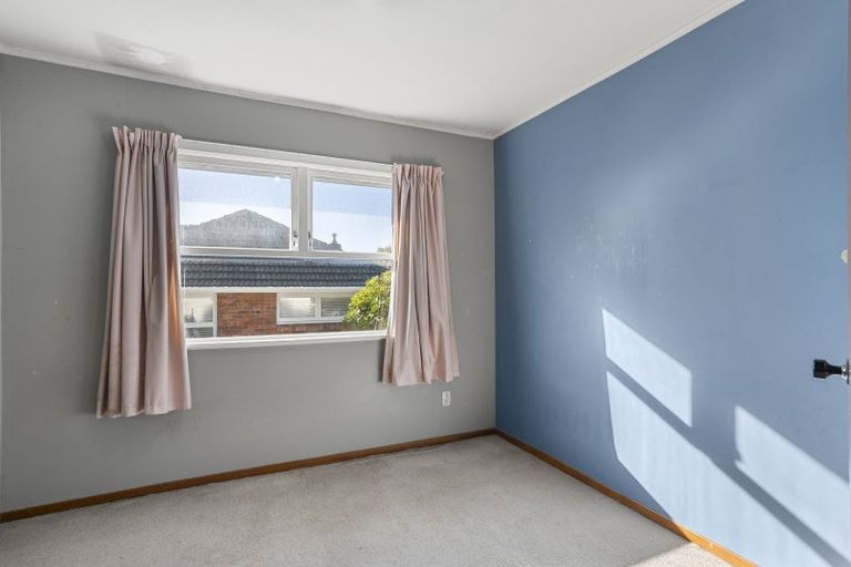 Photo of property in 92 Stottholm Road, Titirangi, Auckland, 0604
