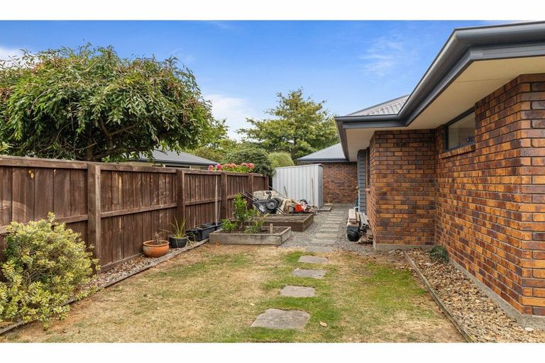 Photo of property in 10 Chesterfield Place, Rangiora, 7400