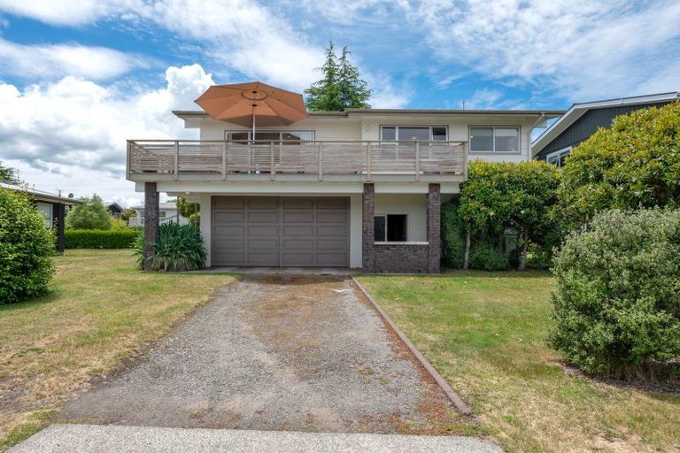 Photo of property in 11 Nisbet Terrace, Kinloch, Taupo, 3377