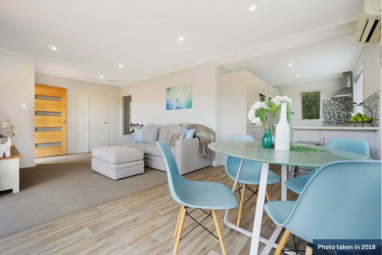 Photo of property in 1/17 Sandiacre Way, Browns Bay, Auckland, 0630