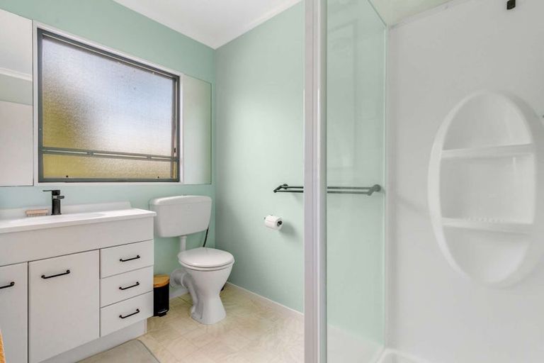 Photo of property in 9a Robinson Avenue, Holdens Bay, Rotorua, 3010