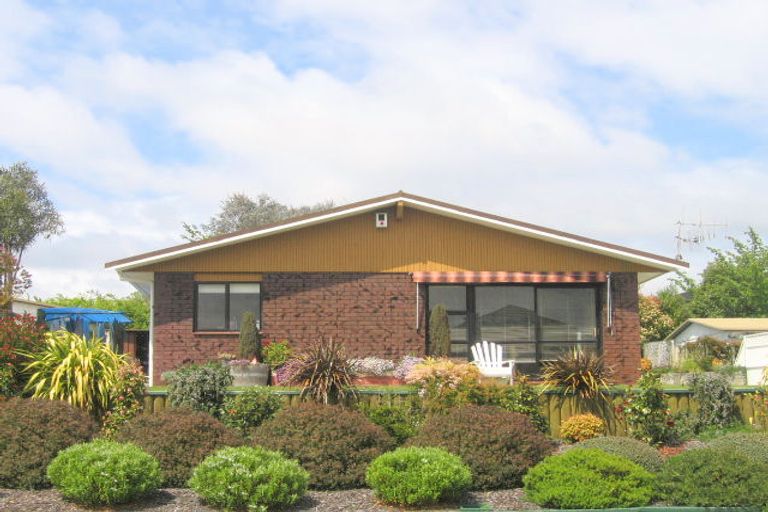 Photo of property in 2/18 Kempton Place, Richmond Heights, Taupo, 3330