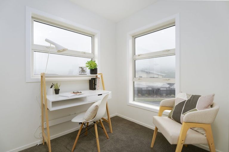 Photo of property in 1 Pine Hill Rise, Glenside, Wellington, 6037