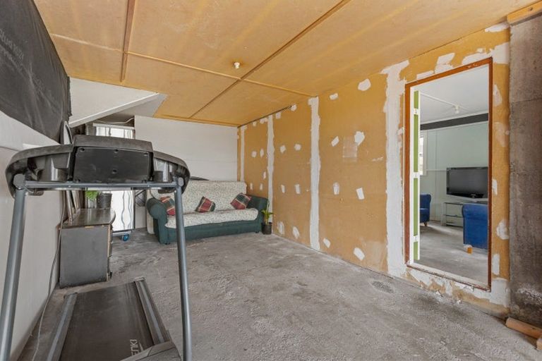 Photo of property in 9 Mount View Place, Spotswood, New Plymouth, 4310