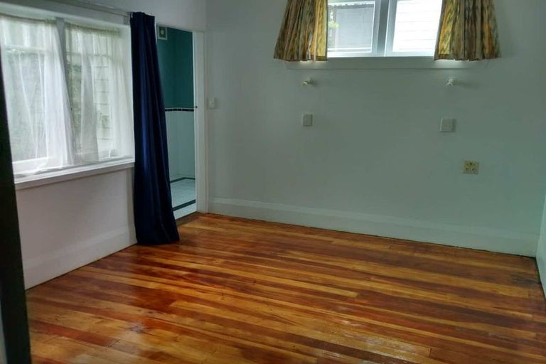 Photo of property in 28 Thackeray Street, Hamilton Lake, Hamilton, 3204