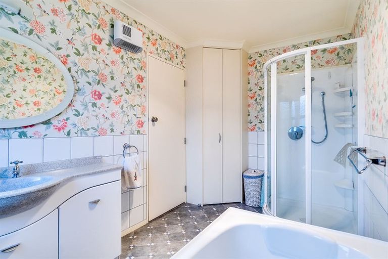 Photo of property in 22 Totara Street, Taradale, Napier, 4112