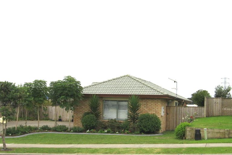 Photo of property in 32 Rush Creek Drive, Westgate, Auckland, 0614