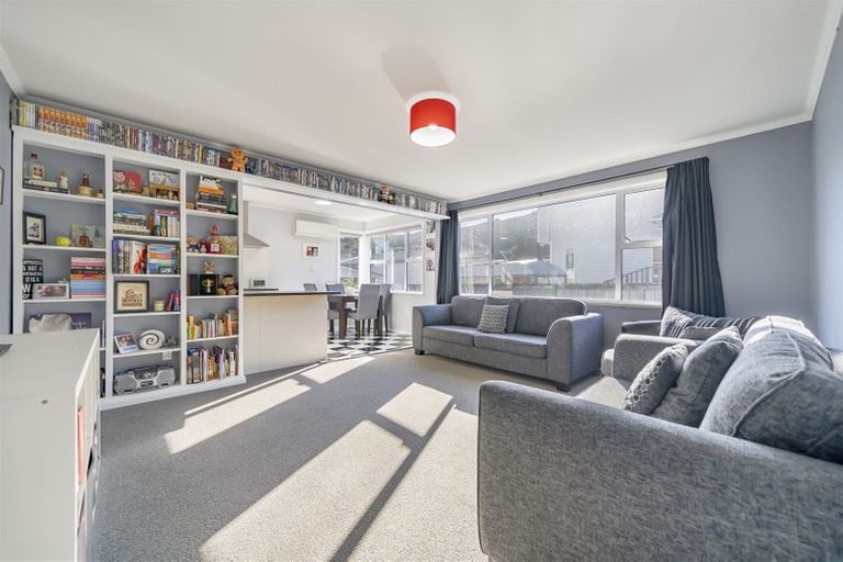 Photo of property in 27 Rimu Street, Naenae, Lower Hutt, 5011