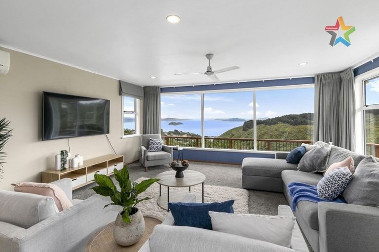 Photo of property in 52 Titiro Moana Road, Korokoro, Lower Hutt, 5012